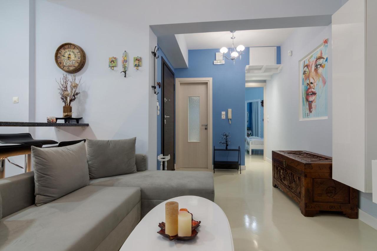 Wonderful Renovated Apartment With Private Patio Athens Exterior photo
